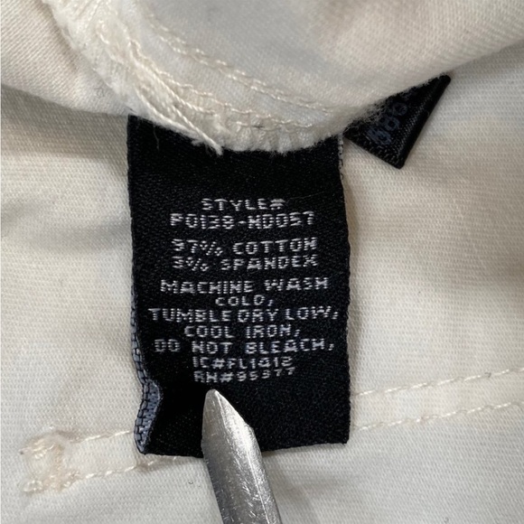 Sanctuary White Peace Chino Pants 28" Inseam. - Picture 6 of 6